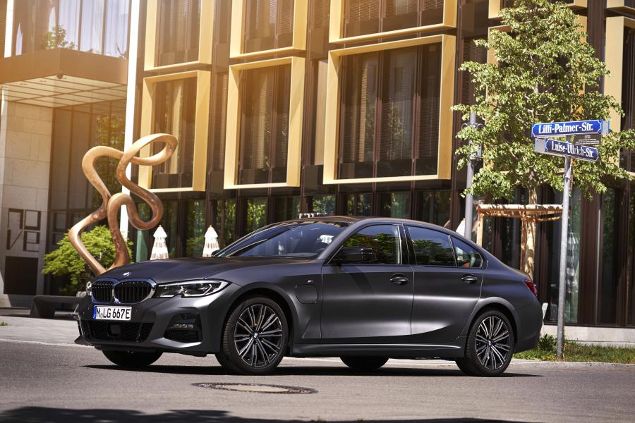  BMW 330e M Sport (G20) 2019 года  (WW) (фото 5 из 40)